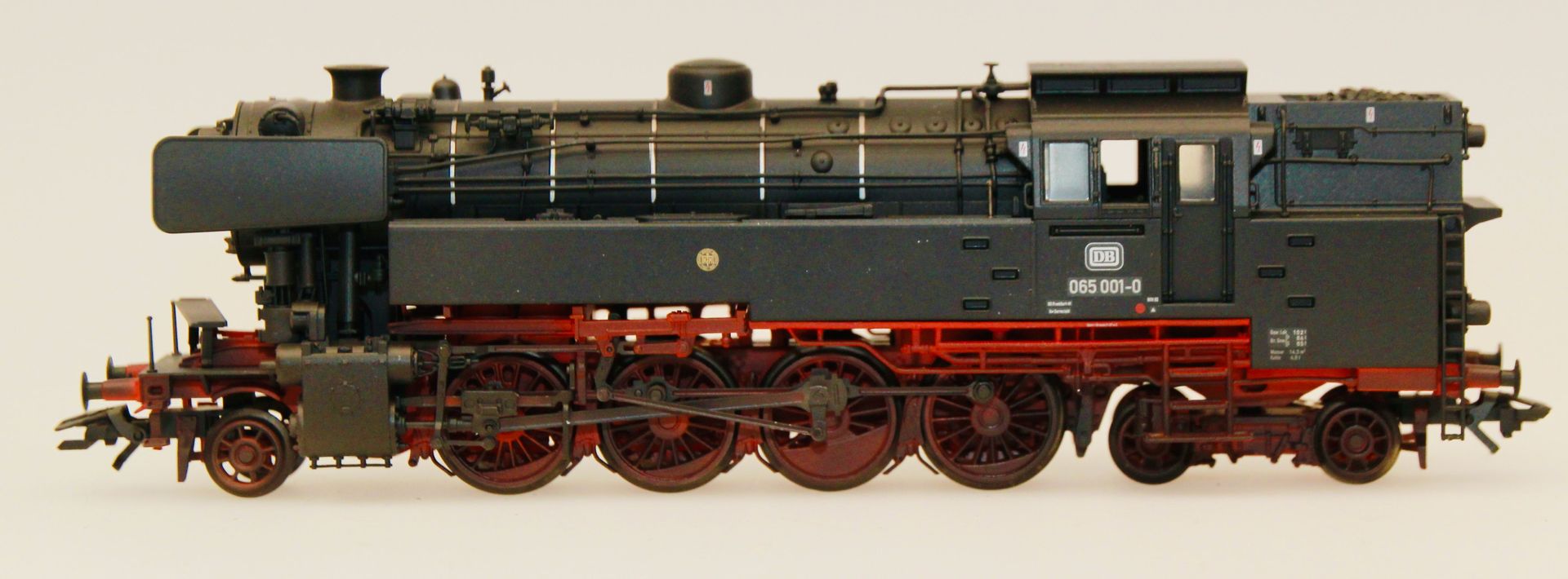 Trix 22664 - Trix - Dampflok BR 065 001-0 DB Ep.IV schwarz H0/GL Sound